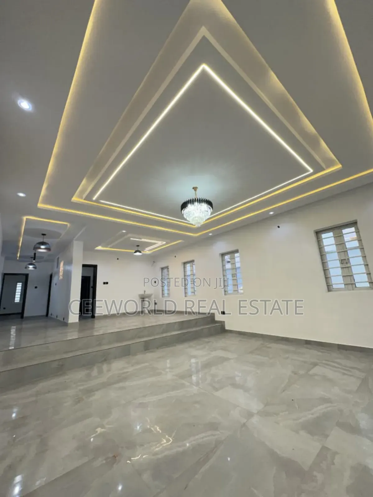 5bdrm Duplex in Iletuntun Estate, Idishin for sale in Idishin