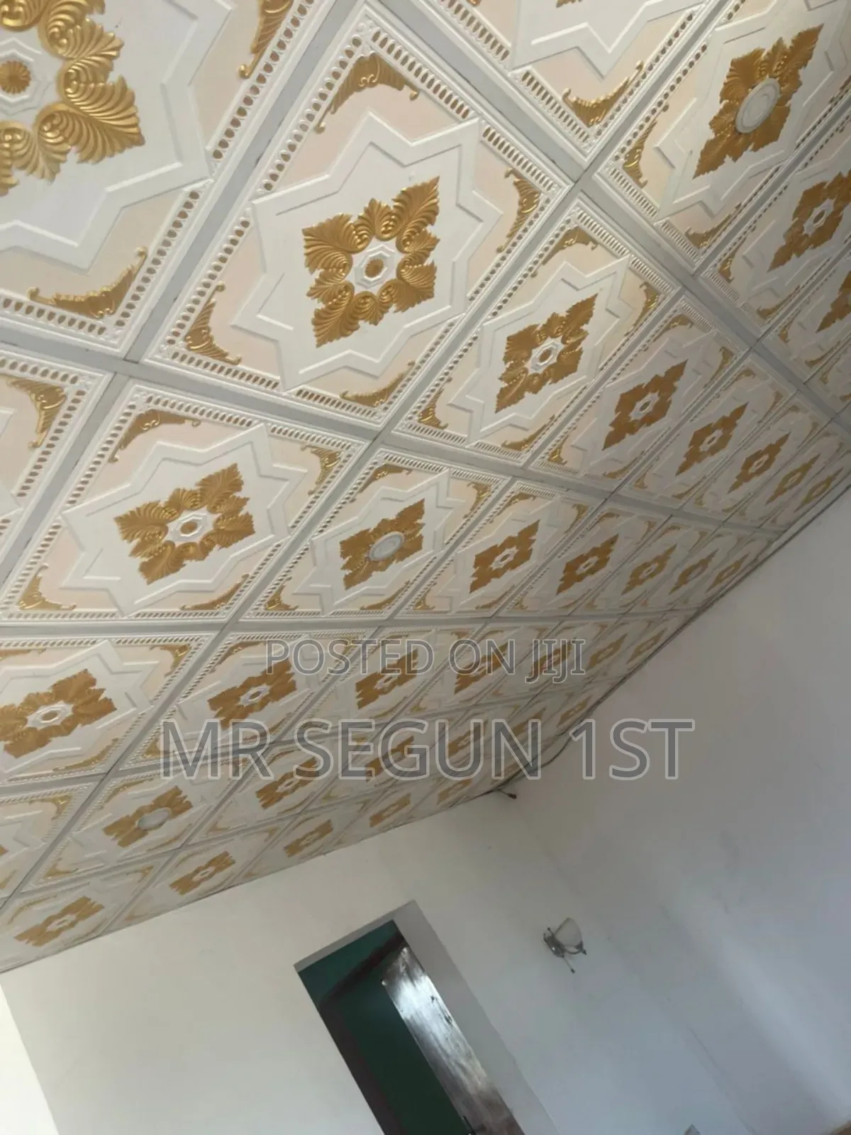 12bdrm House in Arapaja Estate for sale in Oluyole Estate