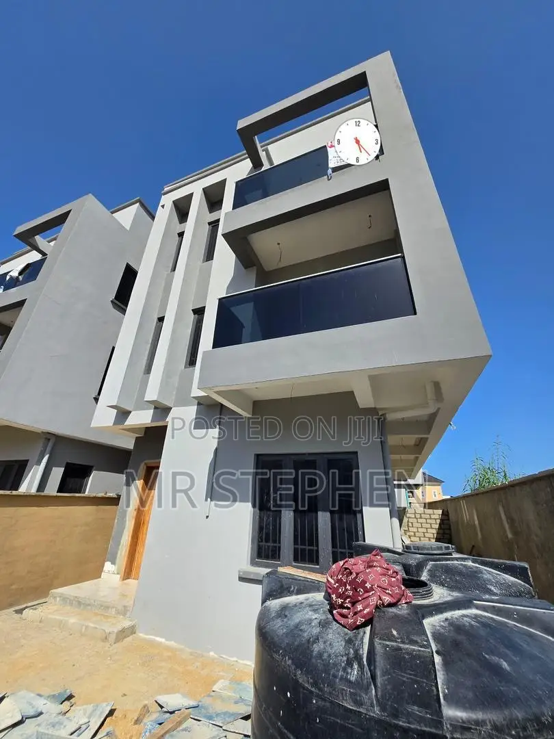 Luxury 4-Bedroom Detached Duplex Lekki Phase 1 in Lekki Phase 1