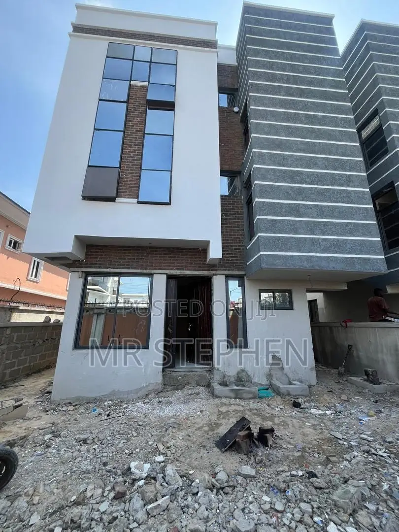 4 Bedroom Fully Detached Smart Home Lekki Phase 1 in Lekki Phase 1