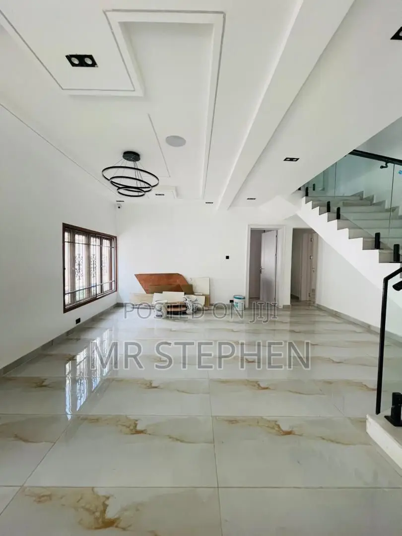Stunning 6 Bedroom Fully Detached Duplex Plus Pool, Bq in Ikeja Gra in Ikeja GRA