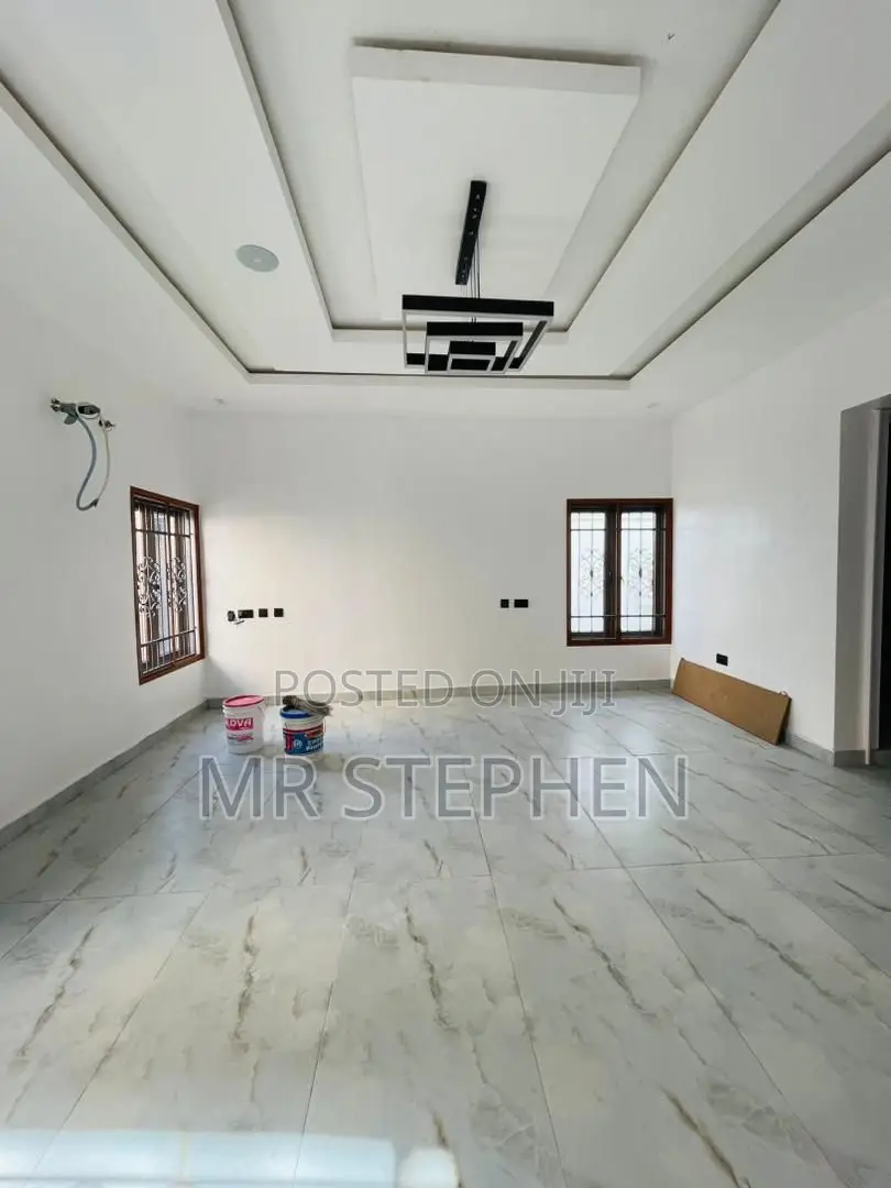 Stunning 6 Bedroom Fully Detached Duplex Plus Pool, Bq in Ikeja Gra in Ikeja GRA