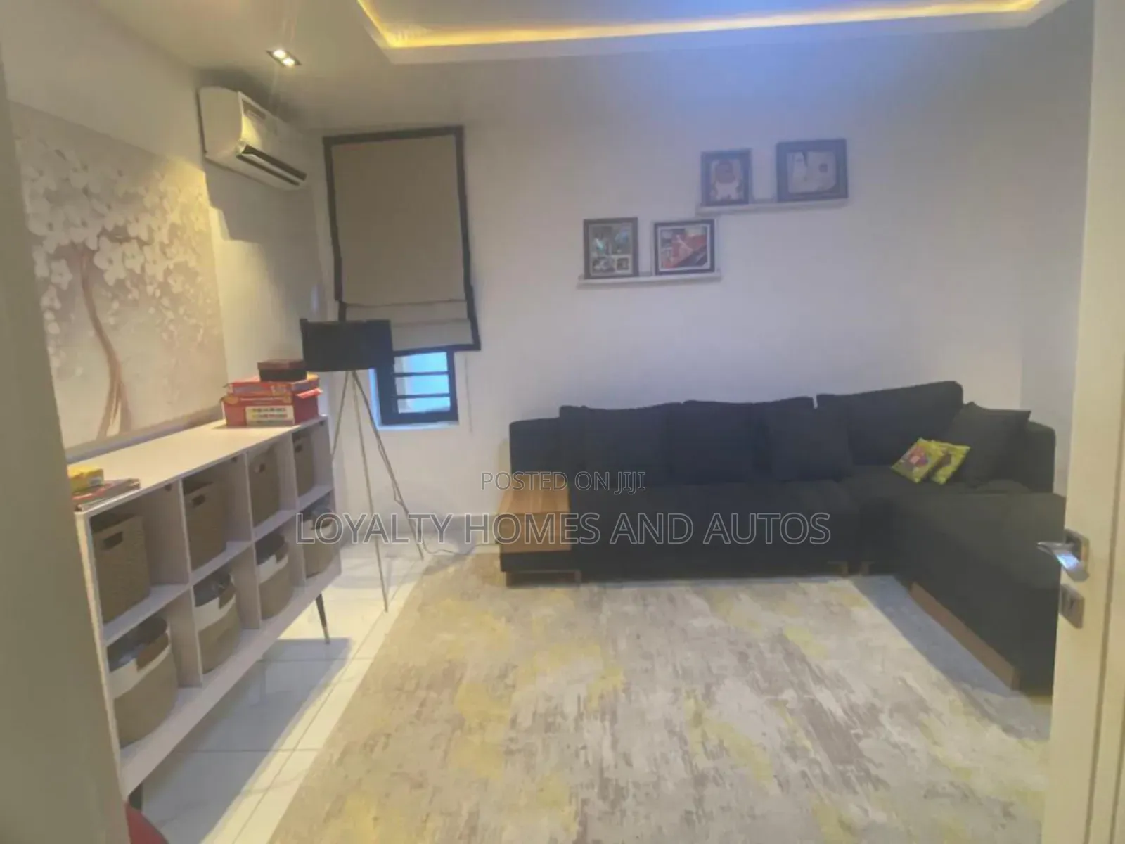 5bdrm House in Adeniyi Jones for sale in Adeniyi Jones