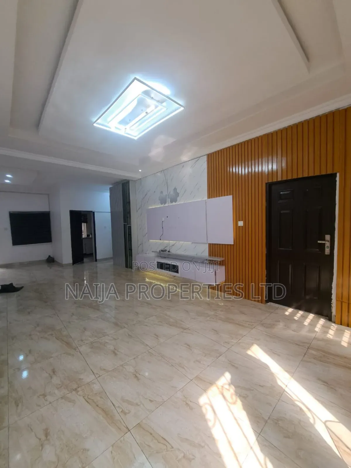2bdrm Apartment in Chisco-Ikate, Lekki for rent in Lekki