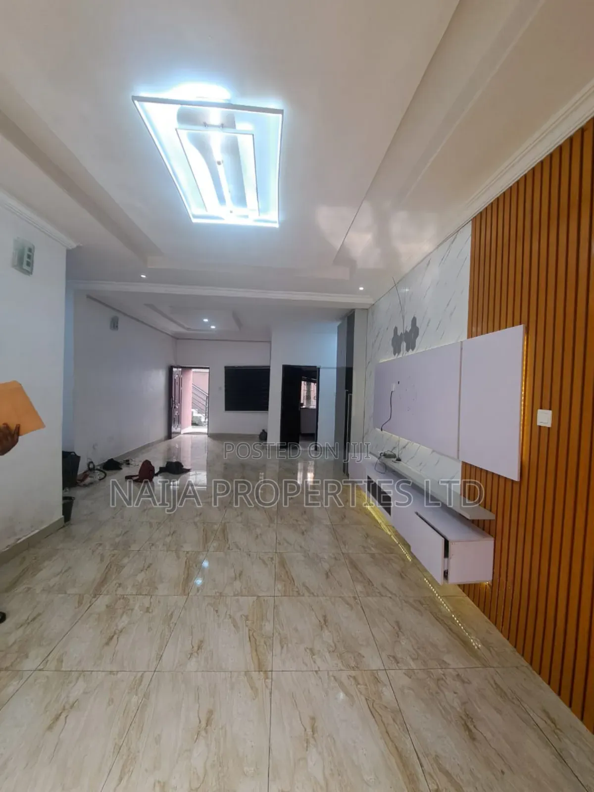 2bdrm Apartment in Chisco-Ikate, Lekki for rent in Lekki