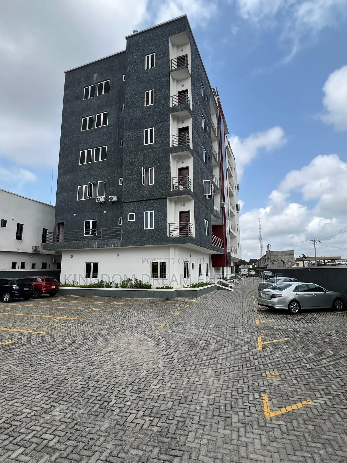 4bdrm Apartment in Osapa Lekki for rent in Osapa london