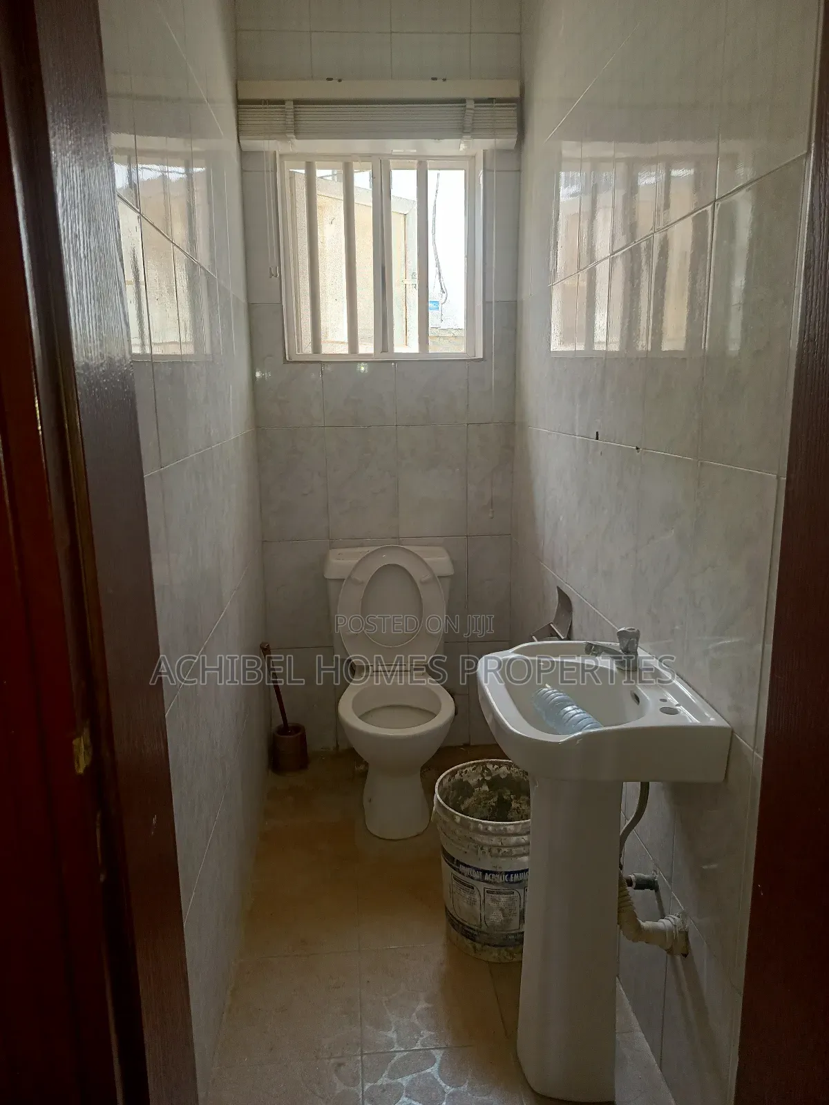 4bdrm Duplex in Near Agungi Estate, Lekki Phase 2 for rent in Lekki Phase 2