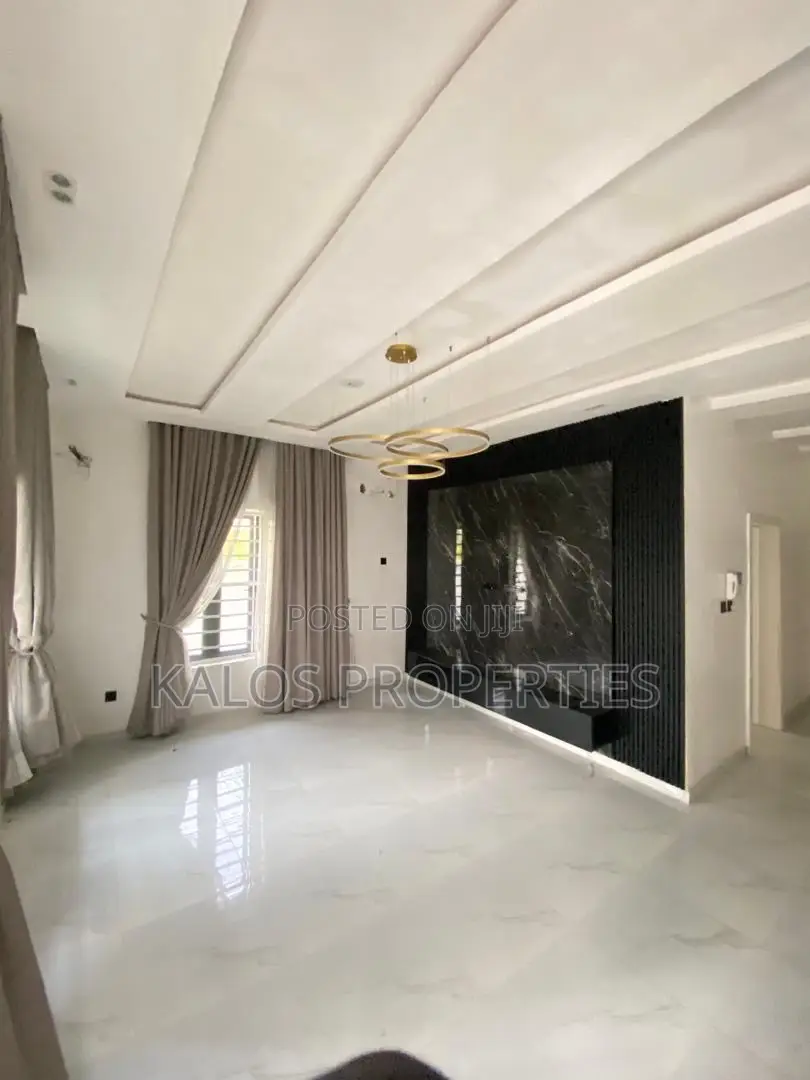 5bdrm Duplex in Chevron Lekki for rent in Chevron