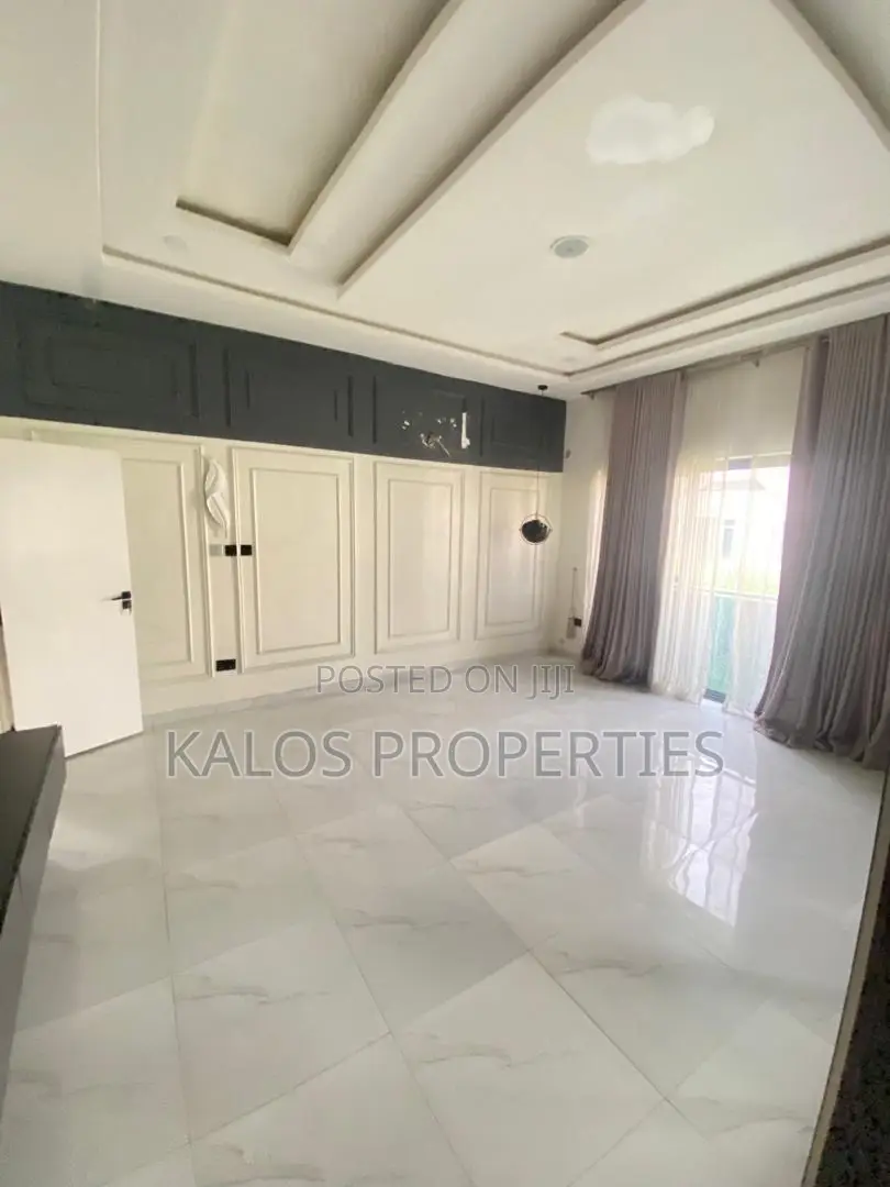 5bdrm Duplex in Chevron Lekki for rent in Chevron