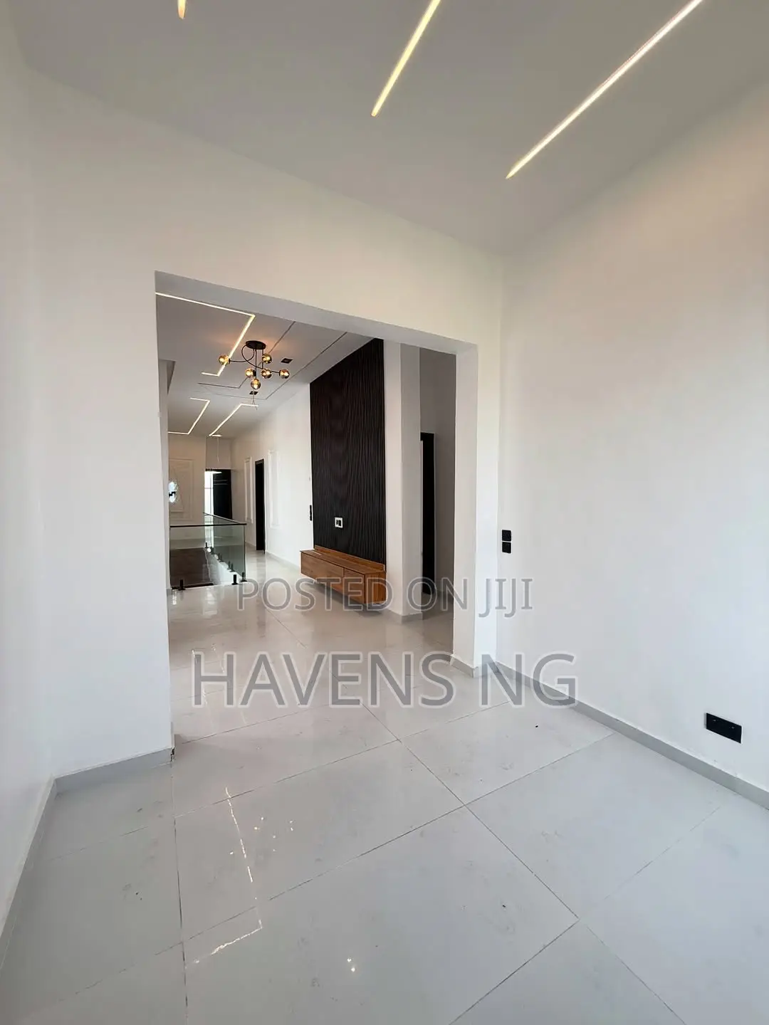 5bdrm Duplex in Lekki Phase 2 for sale in Lekki Phase 2