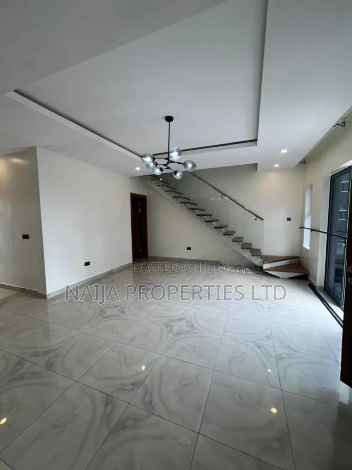 2bdrm Maisonette in Lekki Phase 1 for rent in Lekki Phase 1