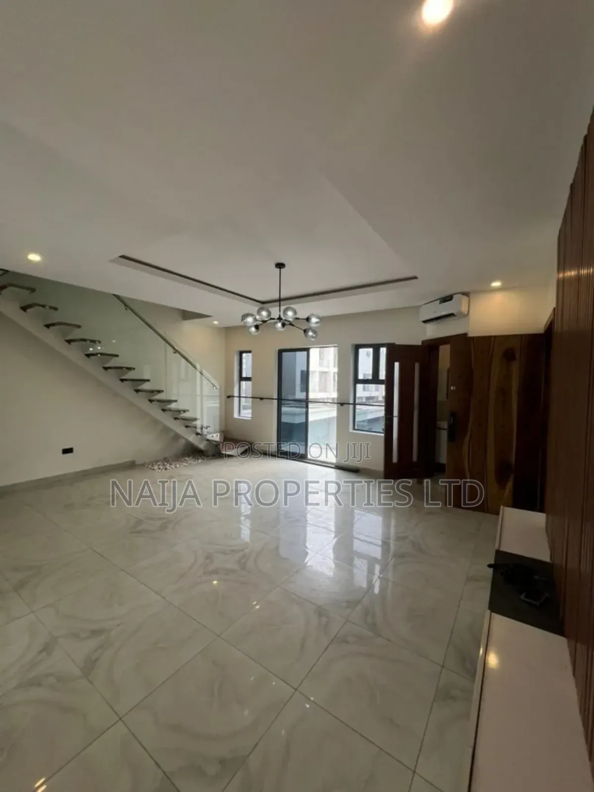 2bdrm Maisonette in Lekki Phase 1 for rent in Lekki Phase 1