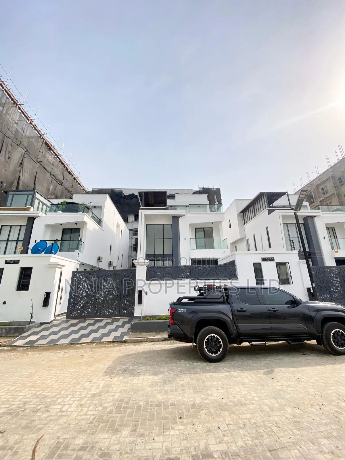 5bdrm Duplex in Lekki Phase 1 for sale in Lekki Phase 1