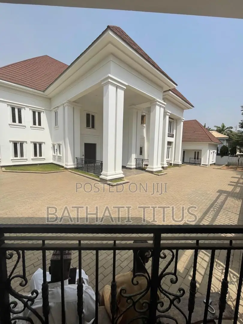 7bdrm Duplex in Jabi for sale in Jabi