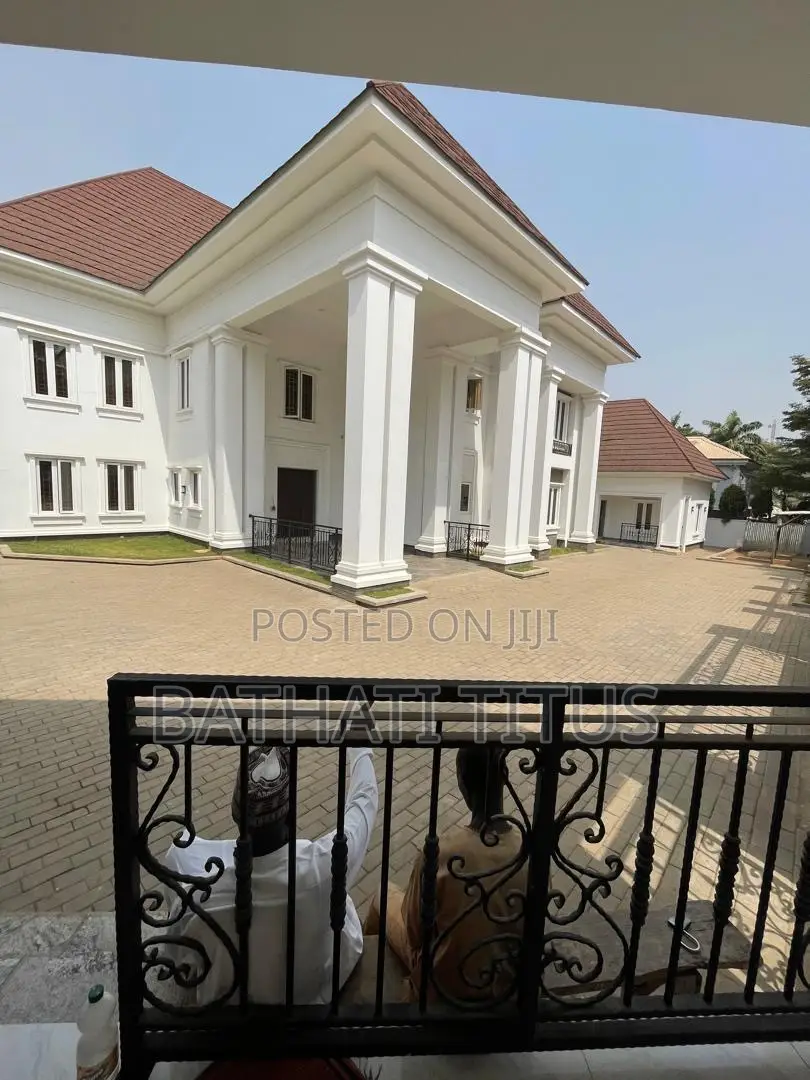 7bdrm Duplex in Jabi for sale in Jabi