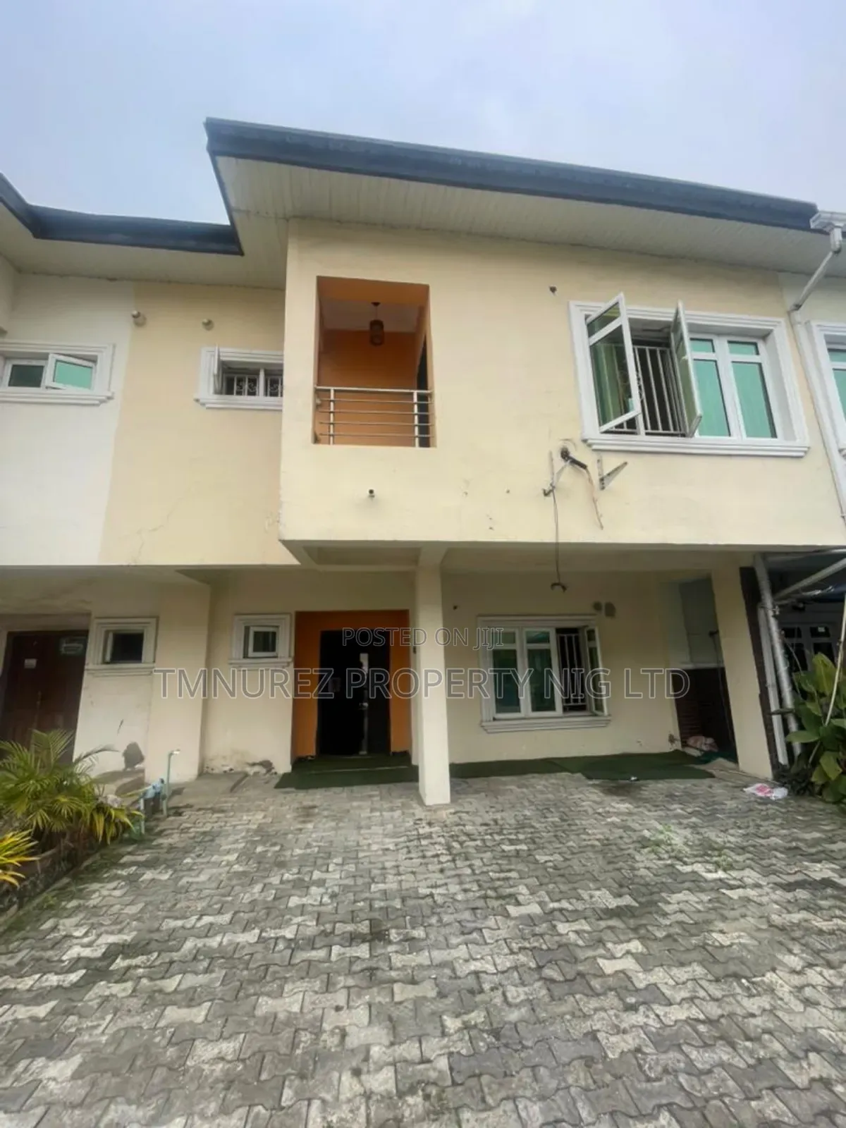 4bdrm Duplex in Paradise 3, Chevron for rent in Chevron