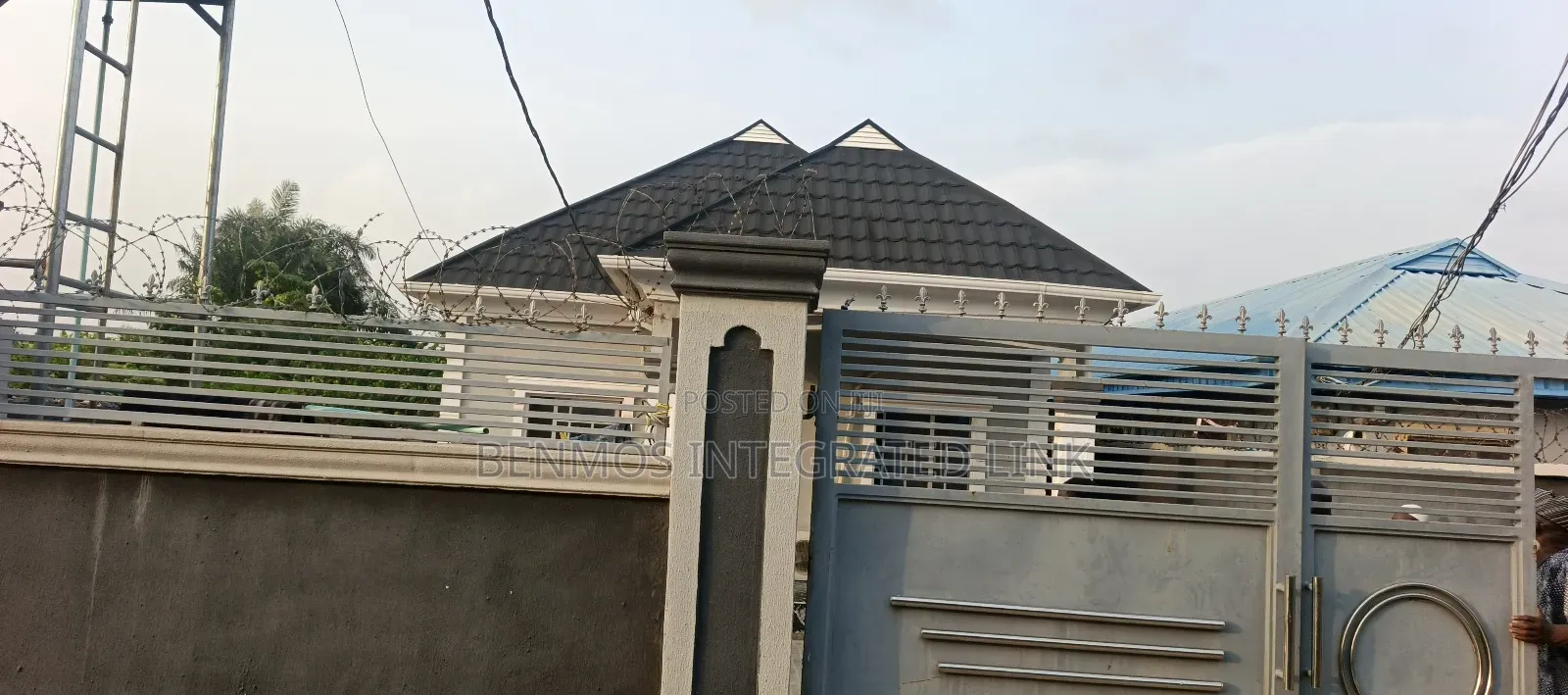 Furnished 5bdrm House in Macaulay, Ikorodu for sale in Ikorodu