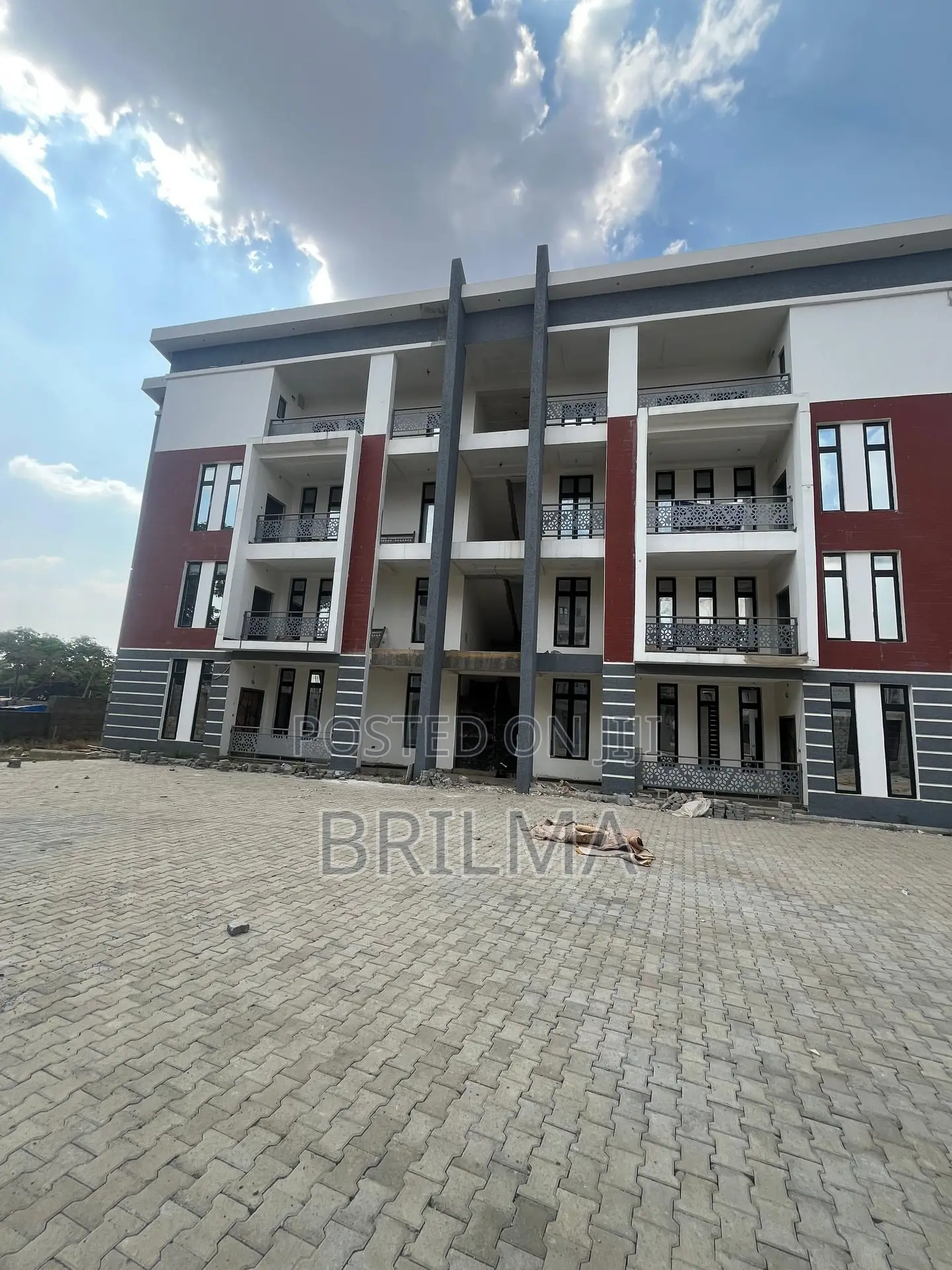 3bdrm Apartment in Gwarinpa for sale in Gwarinpa