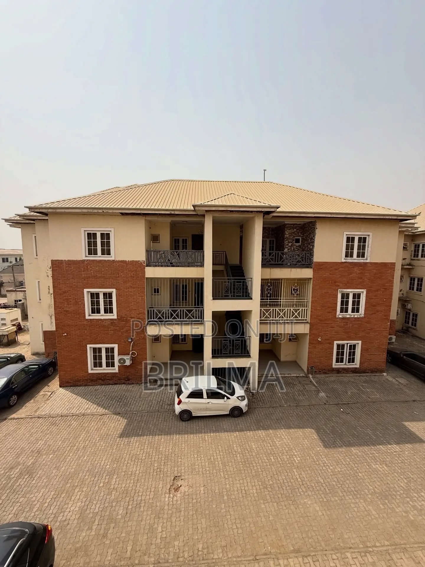 3bedrooms Flat With Bq in Kado