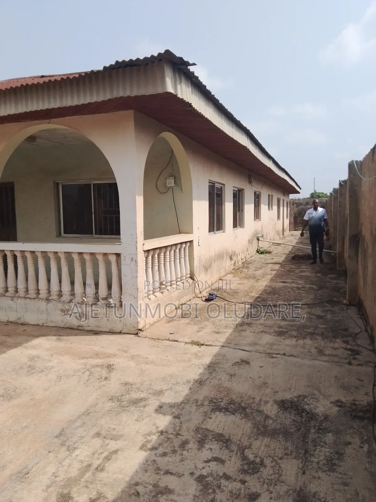 6bdrm Block of Flats in Awedele Off for sale in Ado Ekiti