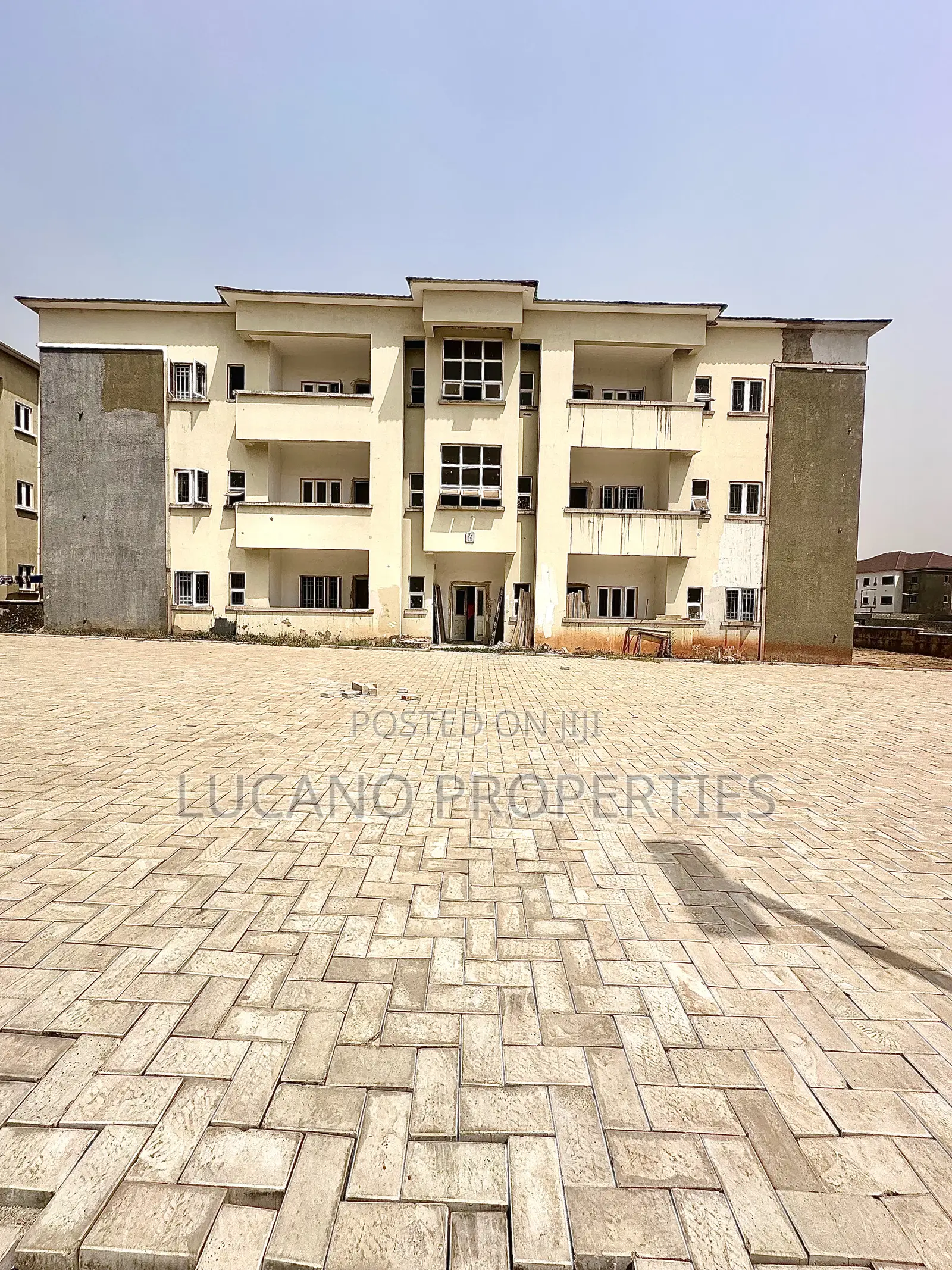 3bdrm Block of Flats in Kukwaba District, Galadimawa for sale in Galadimawa