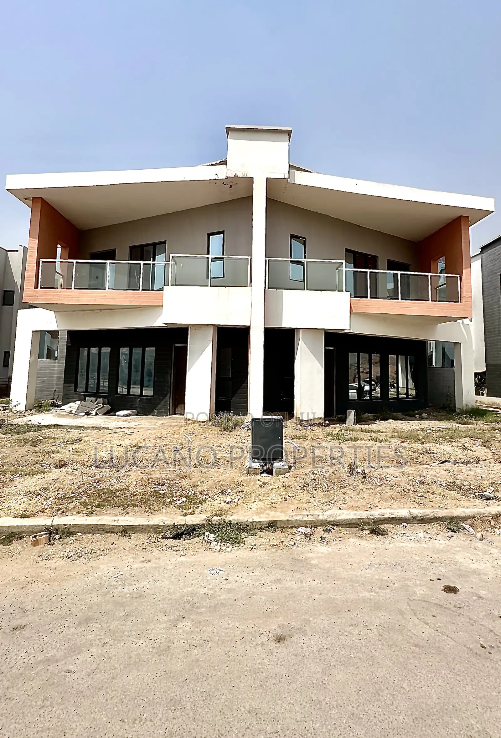 5bdrm Duplex in Kukwaba District, Galadimawa for sale in Galadimawa