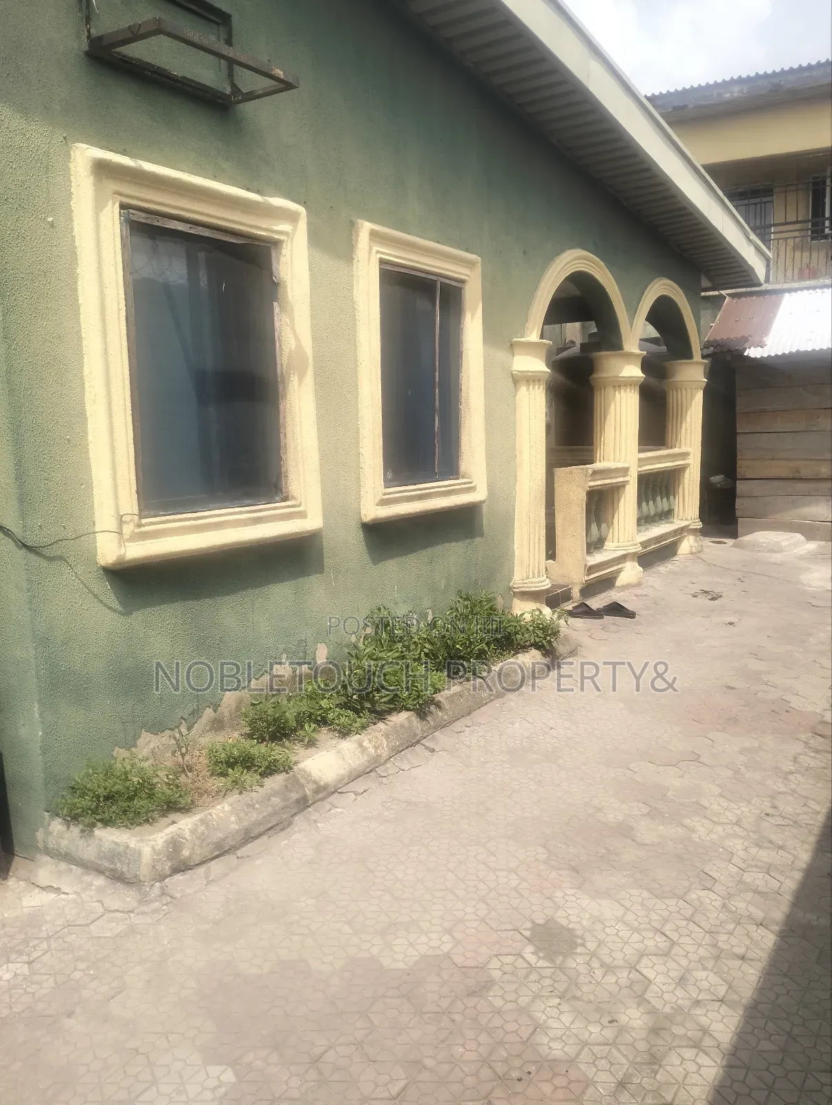 3bdrm Bungalow in Festac Town Lagos for sale in Festac