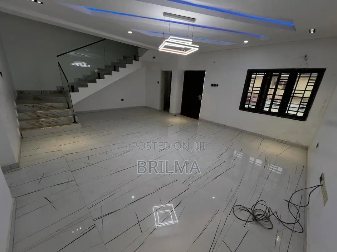 4bdrm Duplex in Wuye for sale in Wuye