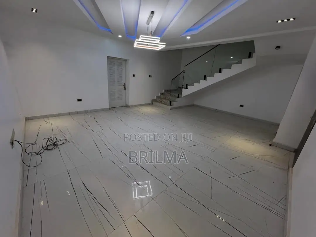 3bdrm Apartment in Wuye for sale in Wuye