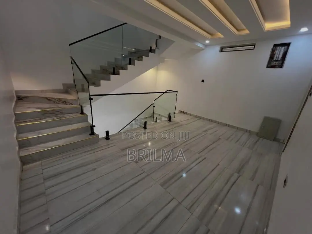 3bdrm Apartment in Wuye for sale in Wuye