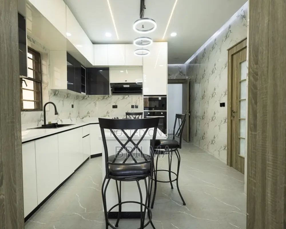 5bdrm Duplex in Guzape District for sale in Guzape District