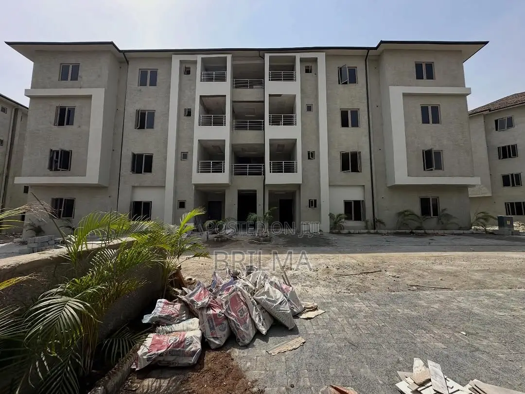 3bedrooms Flat In Idu in Idu