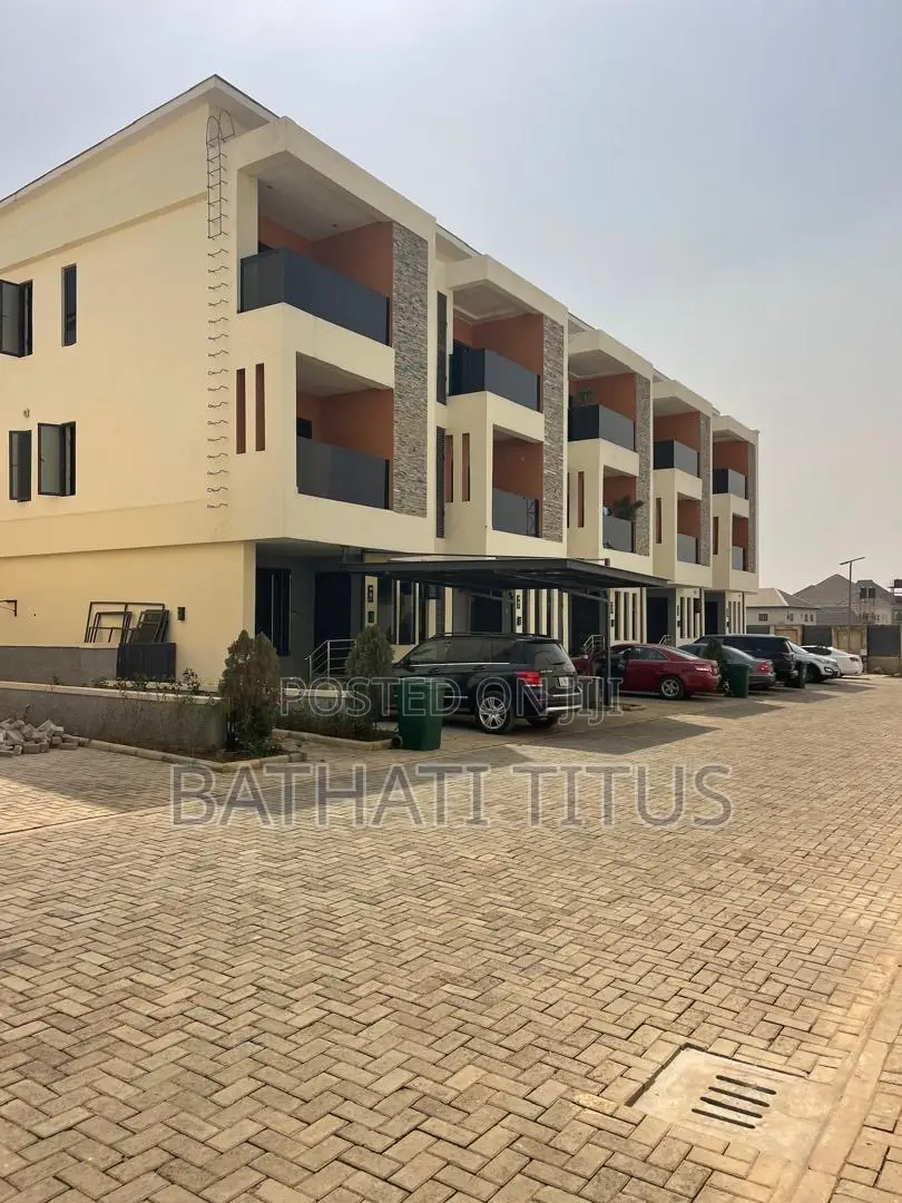4bdrm Duplex in Life Camp for sale in Life Camp