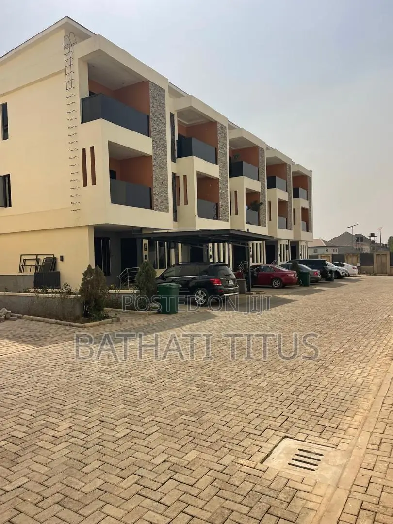 4bdrm Duplex in Life Camp for sale in Life Camp