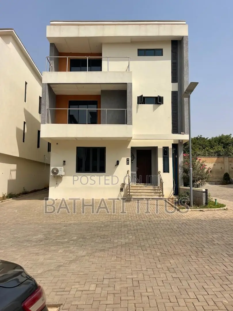 4bdrm Duplex in Life Camp for rent in Life Camp