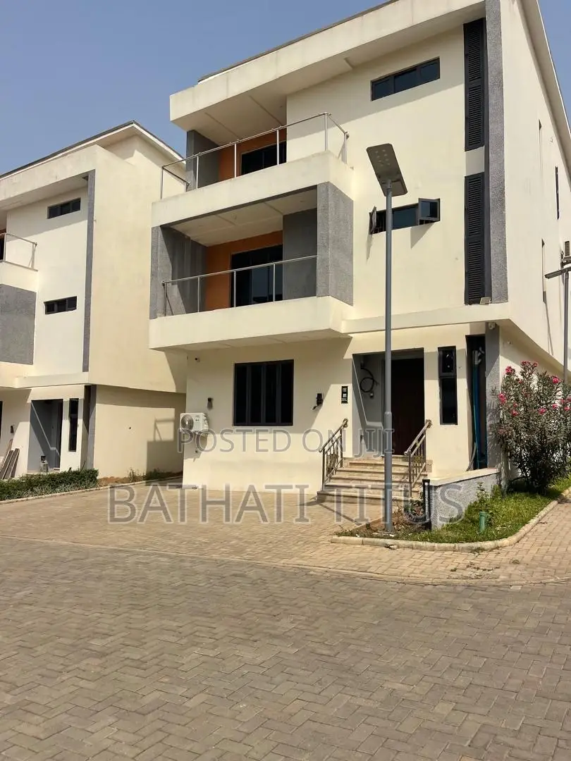 4bdrm Duplex in Life Camp for rent in Life Camp