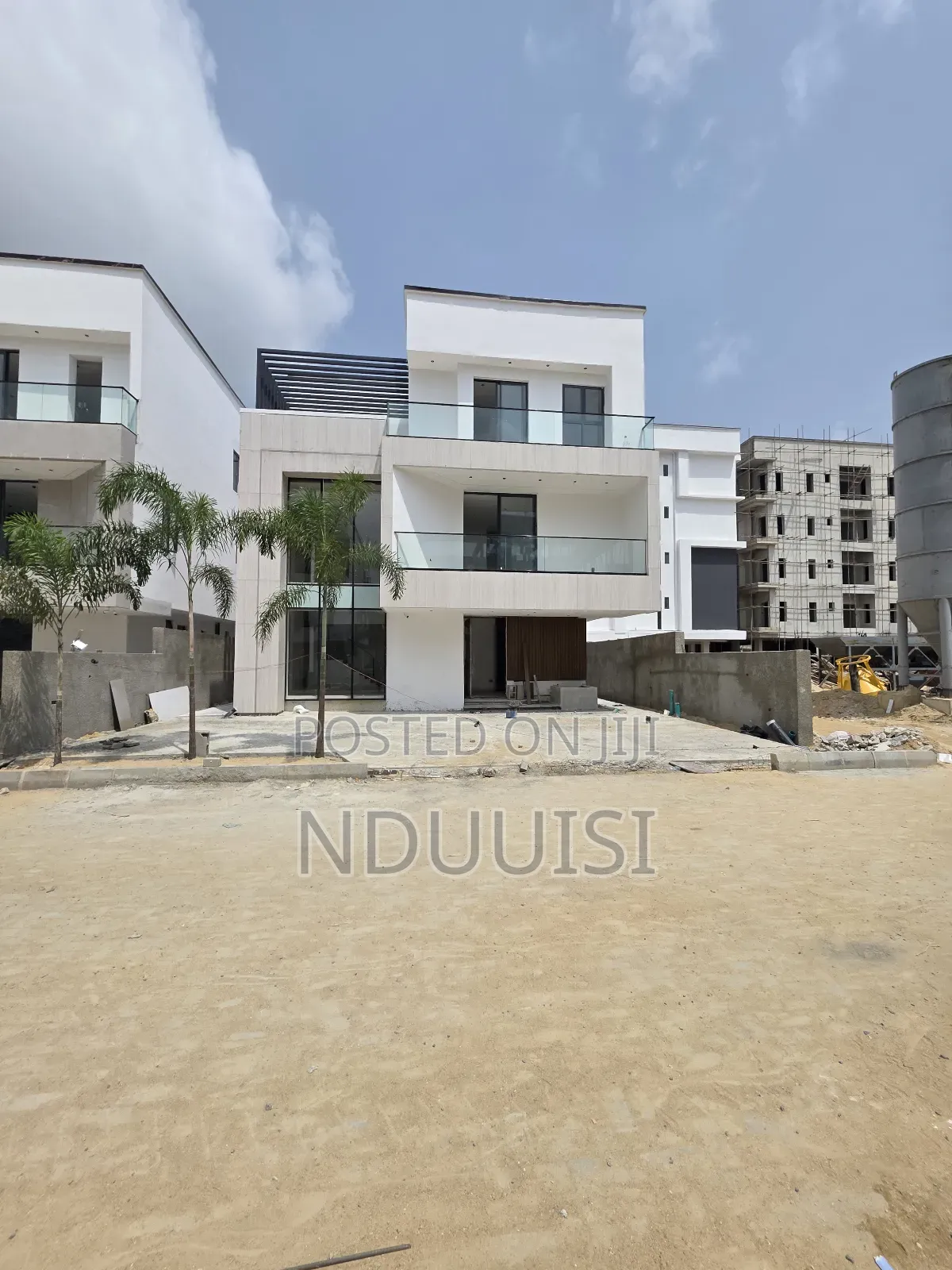 5bdrm Duplex in Lekki Phase 1 for sale in Lekki Phase 1