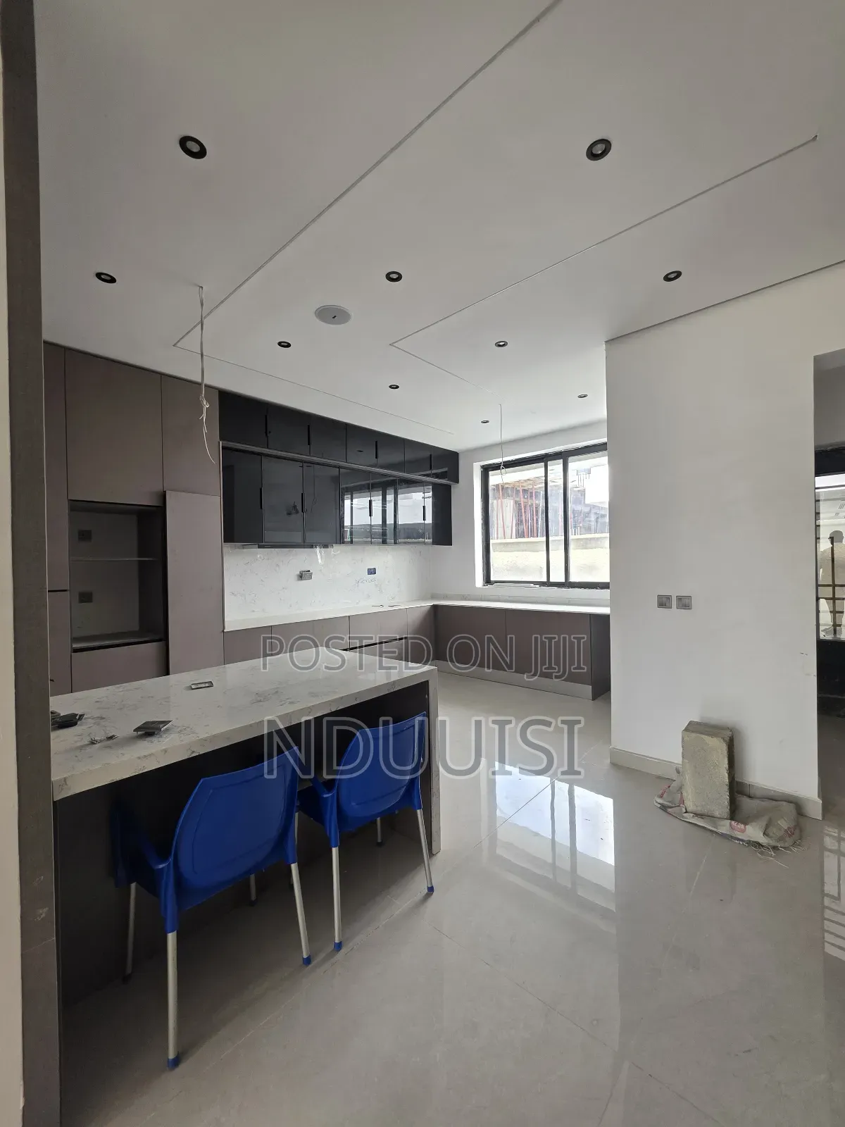 5bdrm Duplex in Lekki Phase 1 for sale in Lekki Phase 1