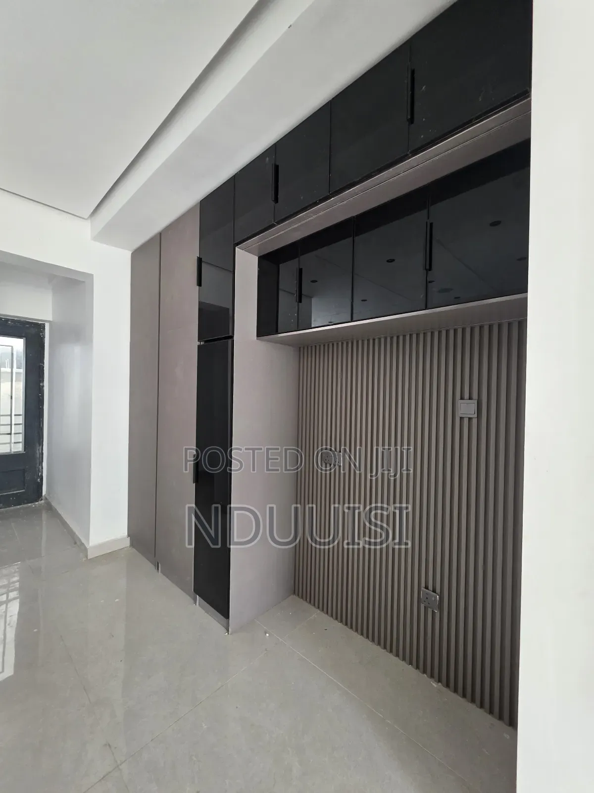 5bdrm Duplex in Lekki Phase 1 for sale in Lekki Phase 1