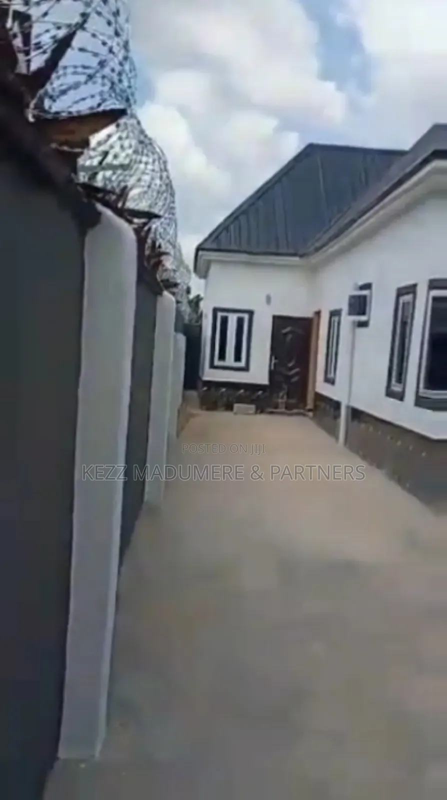 4bdrm Bungalow in Area N, World Bank for sale in Owerri
