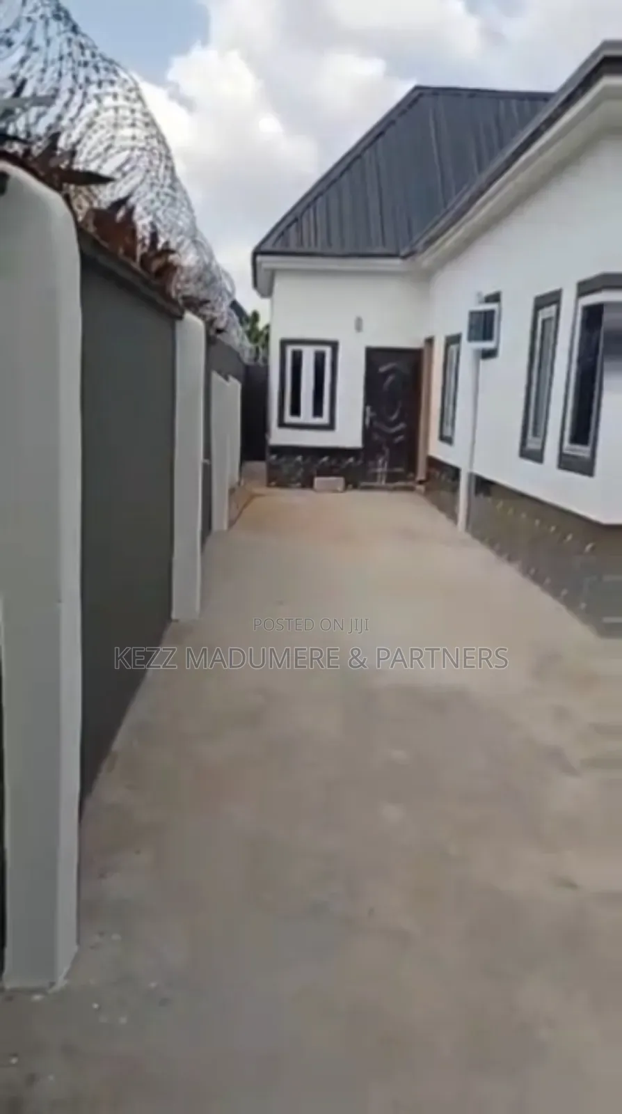 4bdrm Bungalow in Area N, World Bank for sale in Owerri