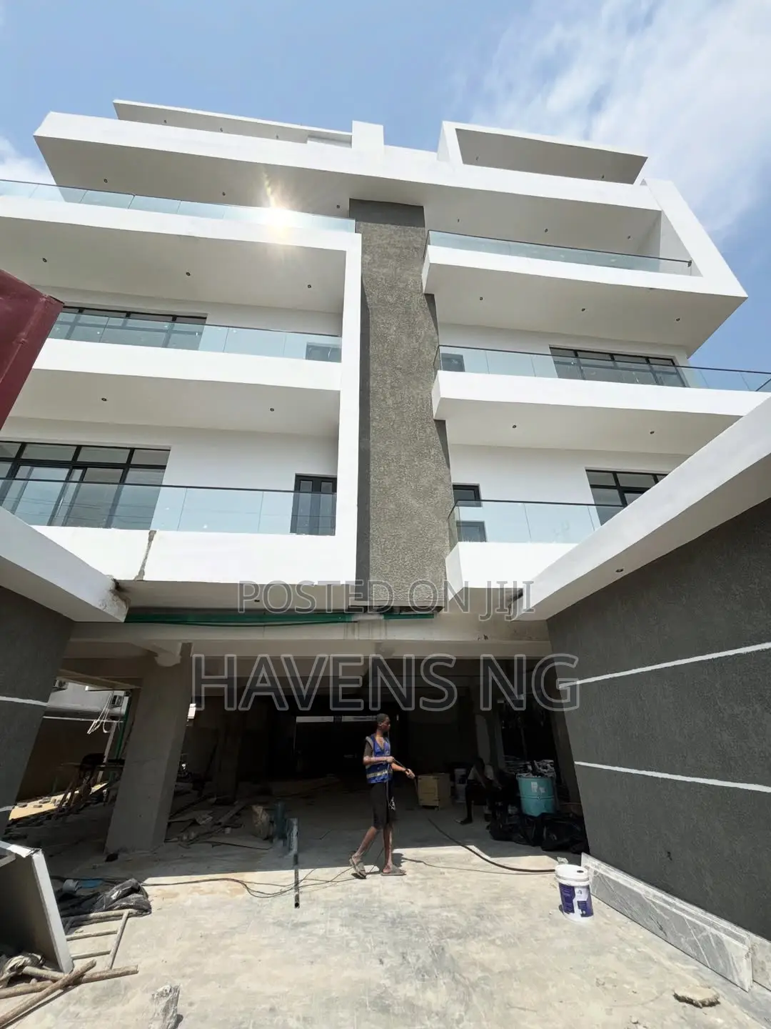 3bdrm Apartment in Ikate for sale in Ikate