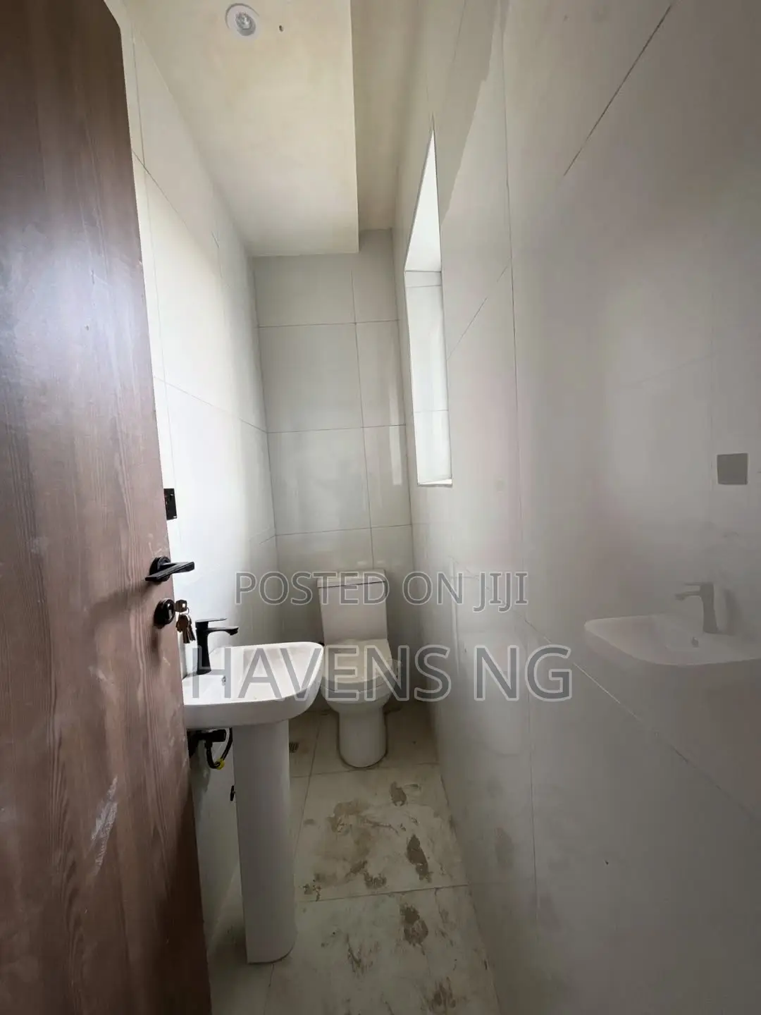 3bdrm Apartment in Ikate for sale in Ikate