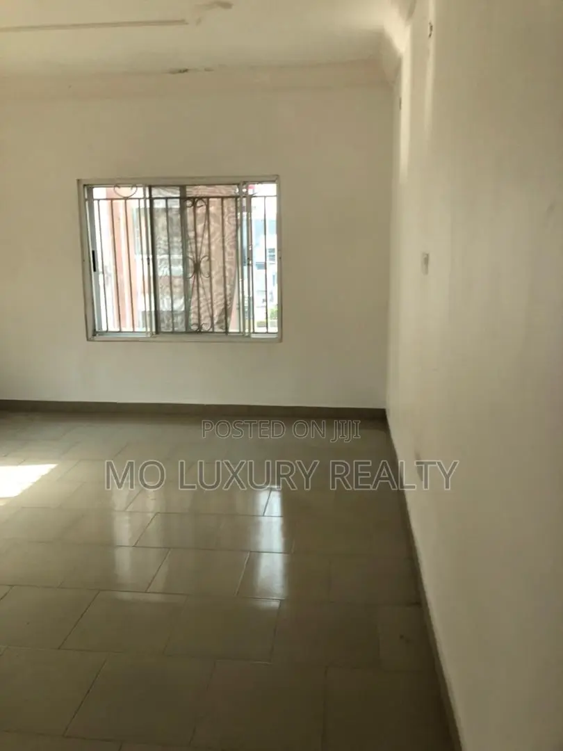3bdrm Apartment in Ikate for sale in Ikate