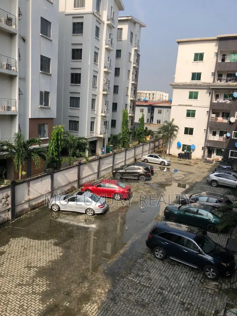 3bdrm Apartment in Ikate for sale in Ikate