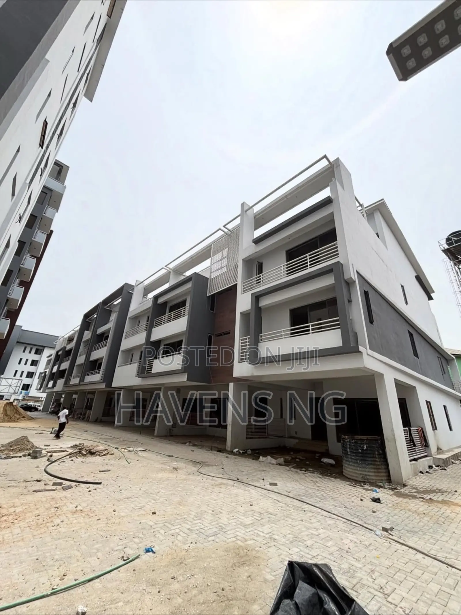 5bdrm Duplex in Victoria Island Extension for sale in Victoria Island Extension