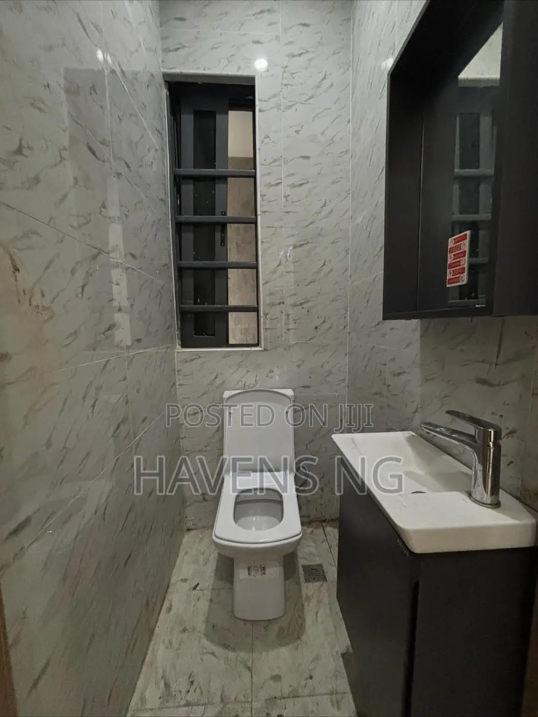 3bdrm Apartment in Victoria Island Extension for sale in Victoria Island Extension