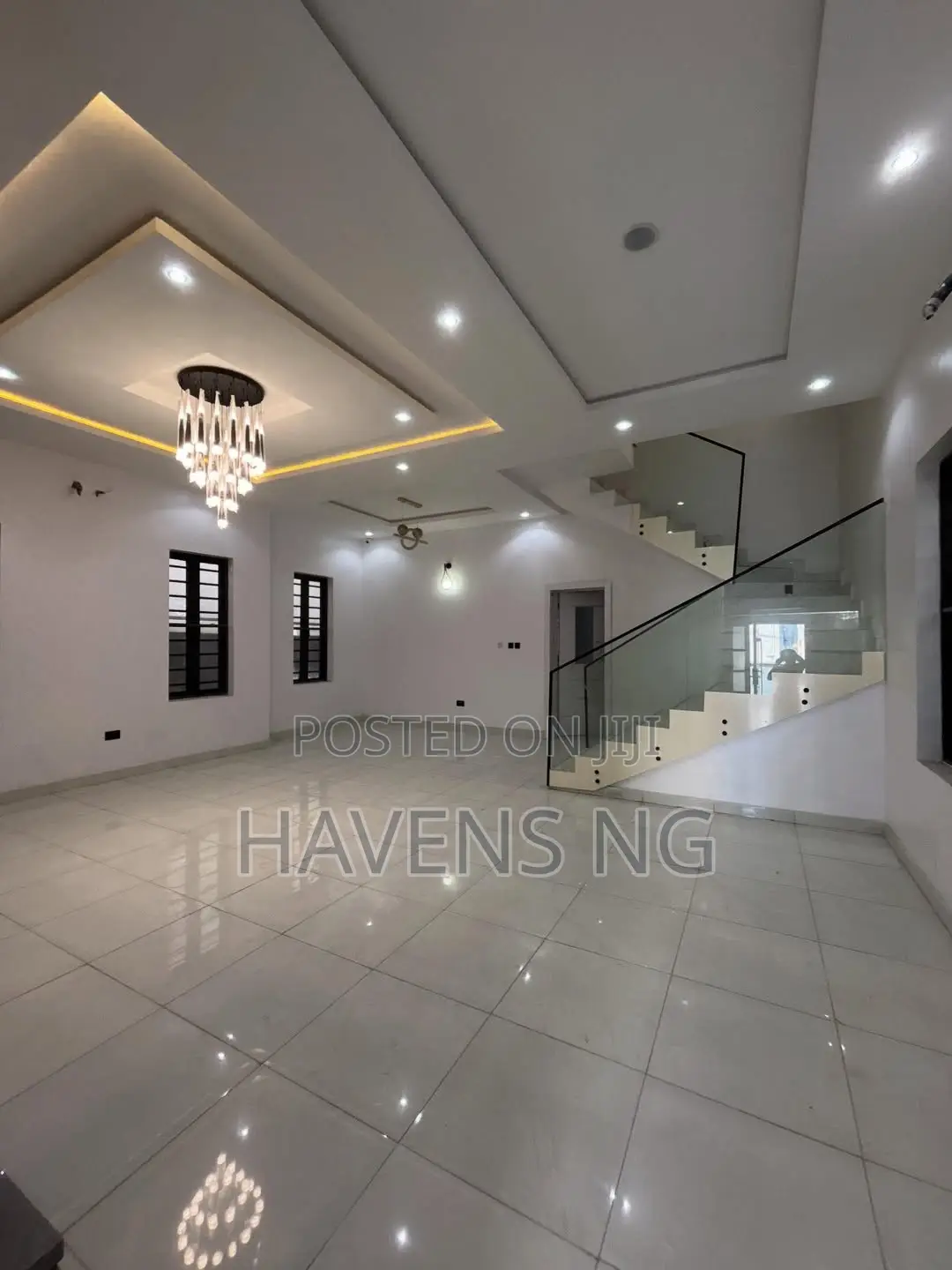 5bdrm House in Chevron for sale in Chevron