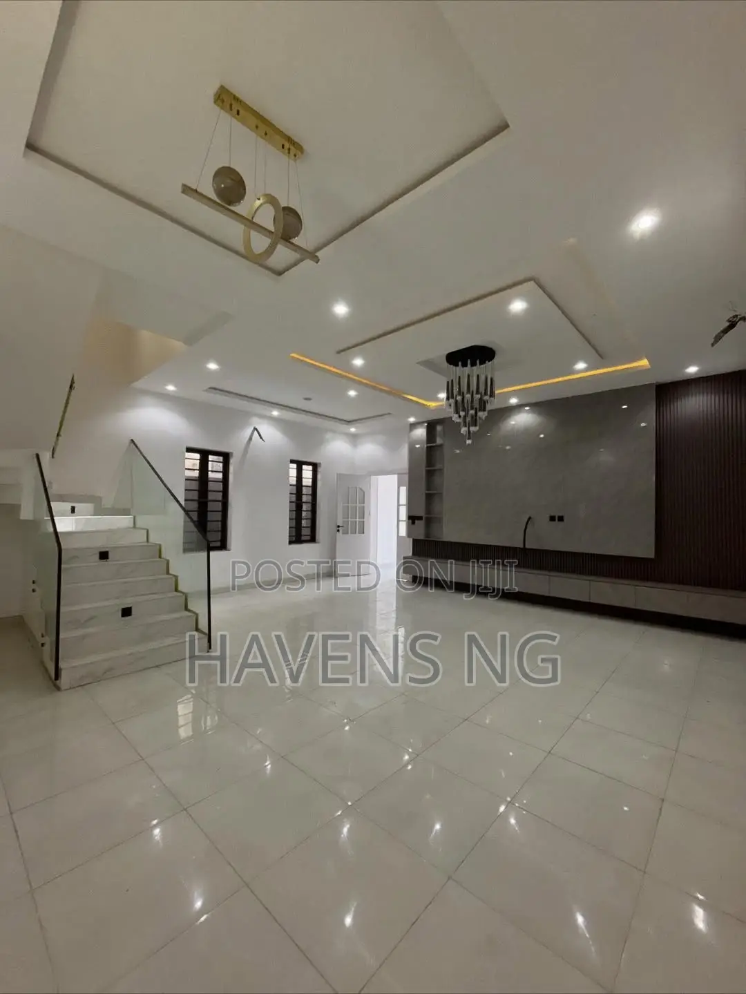 5bdrm House in Chevron for sale in Chevron
