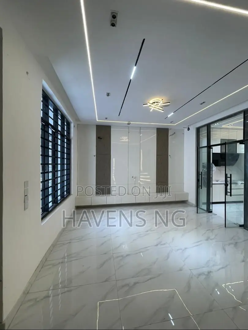 4bdrm Duplex in Ikate for sale in Ikate